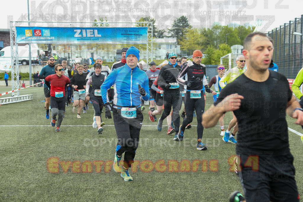 240421_1025_EX1_0644 | Sportfotografie im Rhein-Sieg Kreis, Köln, Bonn, NRW, Rheinland Pfalz, Hessen, etc. Unser Tätigkeitsfeld umfasst den Laufsport vom Volkslauf über den Marathon, Duathlon, Triathon bis zum Ultralauf wie Kölnpfad Ultra oder Schindertrail.