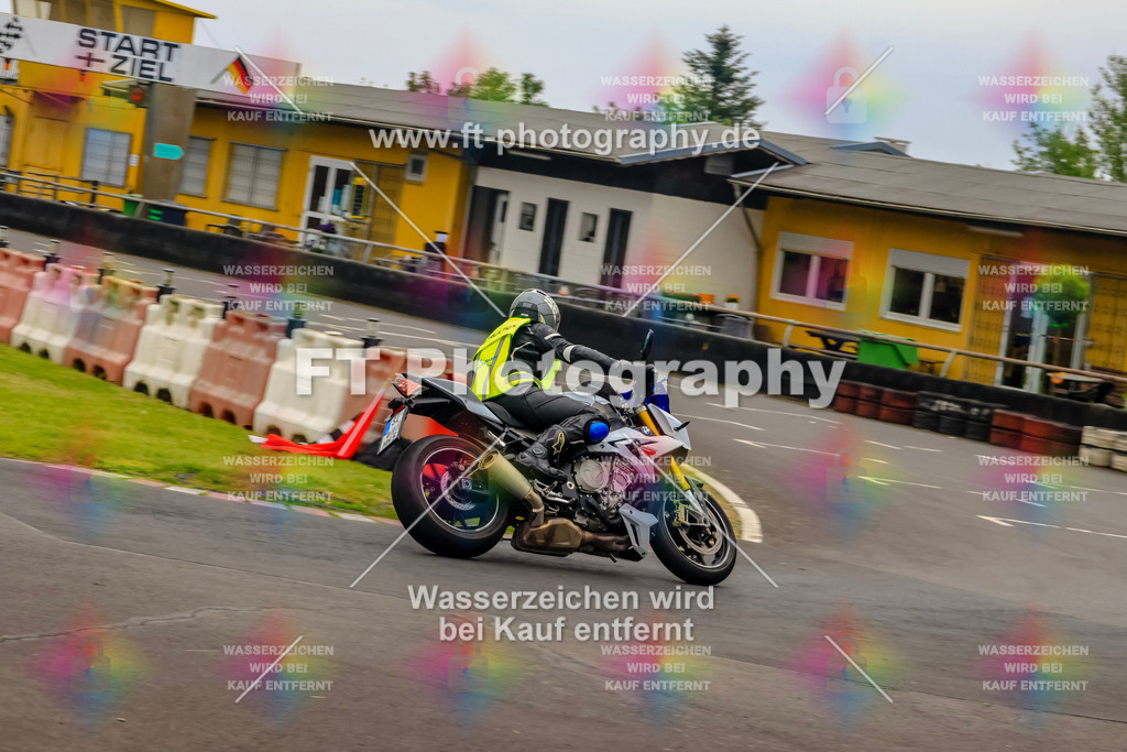 OBK-5398 | Hier findet Ihr Bilder von Touristenfahrten auf der Nürburgring Nordschleife oder von anderen Veranstaltungen die ich besucht habe. Viel Spass beim Durch Schauen 