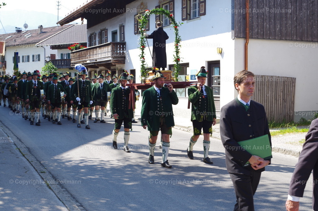IMGP3709 | fotografiert von Axel PollmannLeonhardi Wallfahrt Benediktbeuern und Murnau, Fronleichnam, Fasching, Landschaft im Loisachtal und Benediktbeuern  - Realisiert mit Pictrs.com