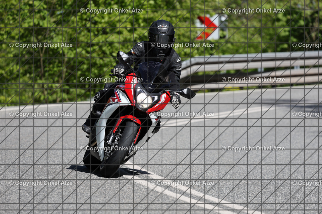 IMG_0186 | Fotograf am Kyffhäuser. Onkel Atze. Kyffhäuser Rennstrecke. Café36. Motorsportfotografie. - Realisiert mit Pictrs.com