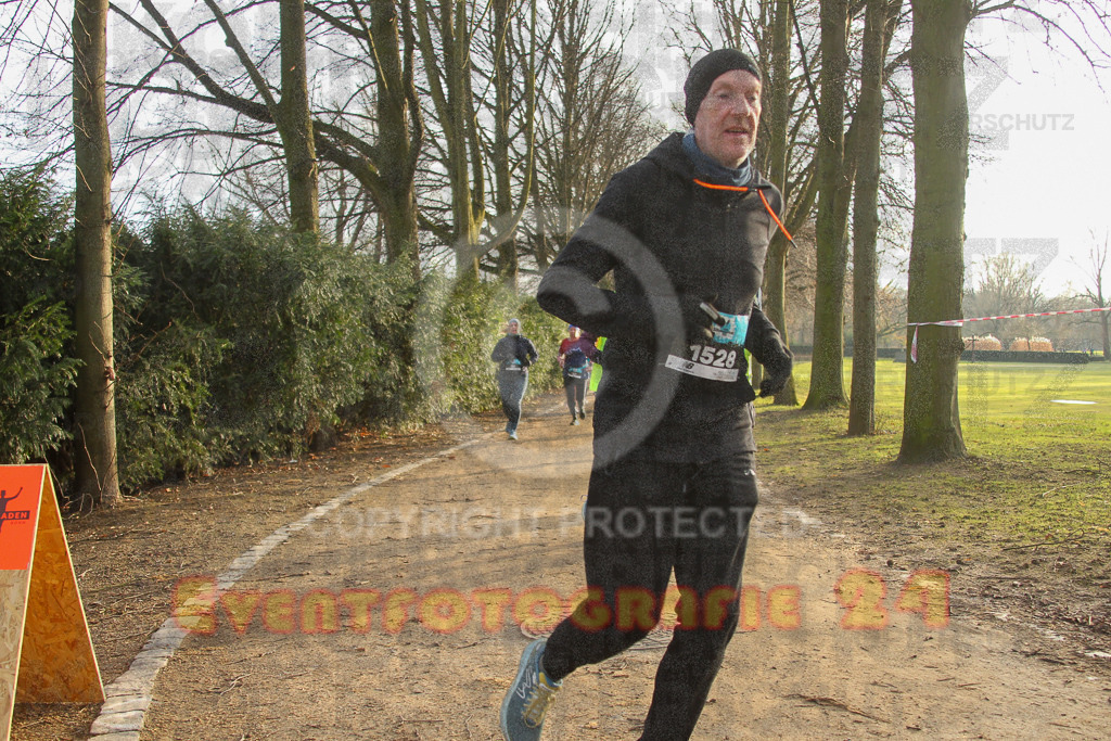 241231_1021_EV4_3971 | Sportfotografie im Rhein-Sieg Kreis, Köln, Bonn, NRW, Rheinland Pfalz, Hessen, etc. Unser Tätigkeitsfeld umfasst den Laufsport vom Volkslauf über den Marathon, Duathlon, Triathon bis zum Ultralauf wie Kölnpfad Ultra oder Schindertrail.
