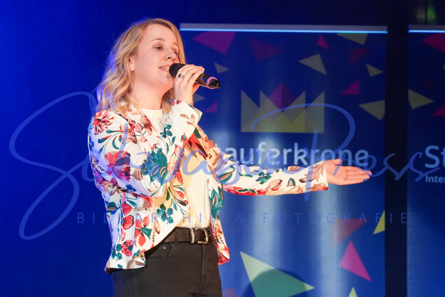 060424Ho1386 | Aline Spach -Stauferkrone 2024
Der internationale Schlagerwettbewerb Stauferkrone wird 2024 bereits zum fuenften Mal von Maitis Media ausgerichetet. 
Deutschland, Donzodrf, Stadthalle, 06.04.2024


