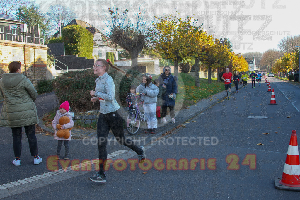 241201_1234_EV4_2975 | Sportfotografie im Rhein-Sieg Kreis, Köln, Bonn, NRW, Rheinland Pfalz, Hessen, etc. Unser Tätigkeitsfeld umfasst den Laufsport vom Volkslauf über den Marathon, Duathlon, Triathon bis zum Ultralauf wie Kölnpfad Ultra oder Schindertrail.