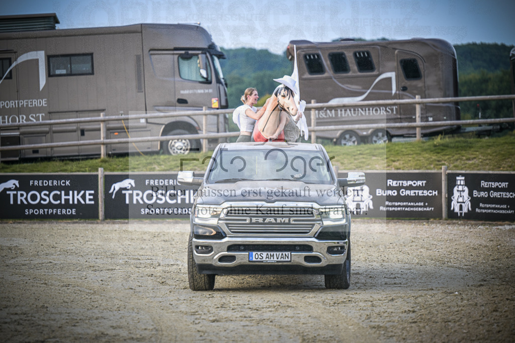 DOS_0027 | Entdecke hochwertige Reitturnierfotos von Foto Oger. Professionell, emotional und authentisch – jetzt Lieblingsmomente im Shop bestellen.Deutschlandweite Turnierfotografie. - Realisiert mit Pictrs.com