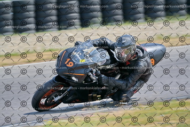 25bt04-1945 | markuskiefer.com - Realisiert mit Pictrs.com