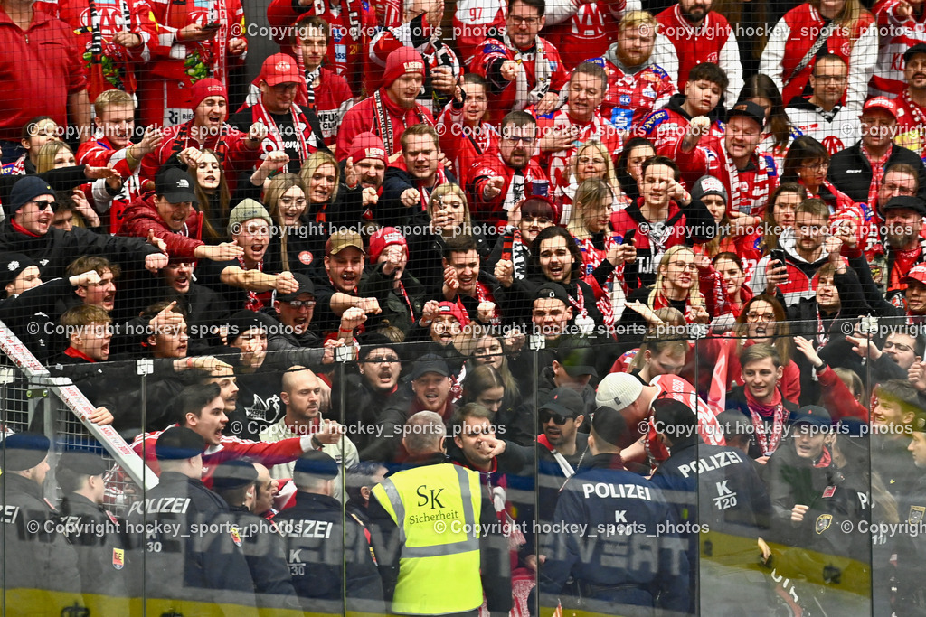 EC IDM WÄRMEPUMPEN VSV vs. EC KAC | EC KAC Fans, Polizeieinsatz, EC IDM WÄRMEPUMPEN VSV vs. EC KAC, EC IDM WÄRMEPUMPEN VSV vs. EC KAC am 02.02.2025 in Villach (Stadthalle Villach), Austria, (Photo by Bernd Stefan)