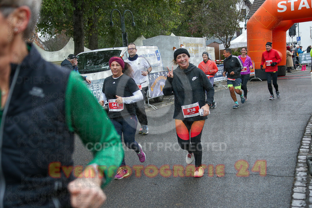 251130_1146_EX1_8751 | Sportfotografie im Rhein-Sieg Kreis, Köln, Bonn, NRW, Rheinland Pfalz, Hessen, etc. Unser Tätigkeitsfeld umfasst den Laufsport vom Volkslauf über den Marathon, Duathlon, Triathon bis zum Ultralauf wie Kölnpfad Ultra oder Schindertrail.
