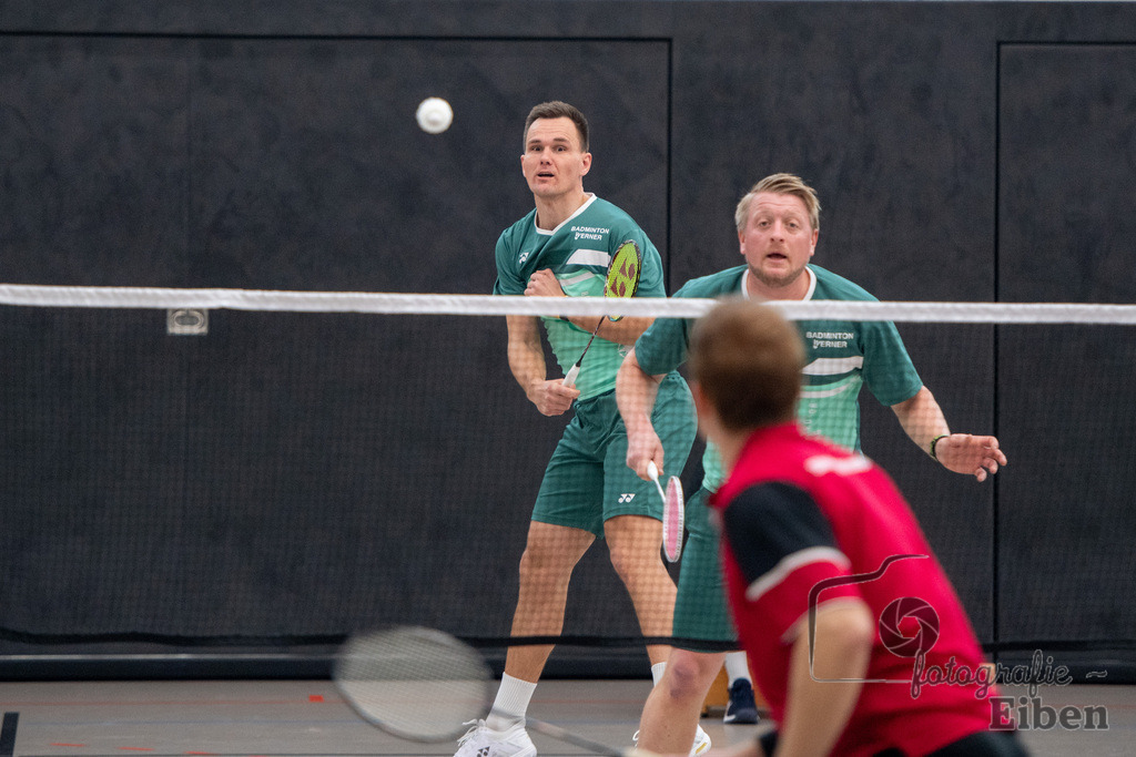 Spieltag Badminton TV Metjendorf | Frank Juchim (TVM1/hinten) mit Tim Stuckenschneider (TVM1); Spieltag Badminton TV Metjendorf am 16.02.2025; in Wiefelstede / Metjendorf (Sporthalle Auf dem Kamp), Photo: Philip Eiben 2025 - Realisiert mit Pictrs.com