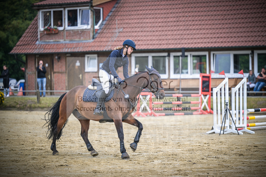 DOS_9670 | Entdecke hochwertige Reitturnierfotos von Foto Oger. Professionell, emotional und authentisch – jetzt Lieblingsmomente im Shop bestellen.Deutschlandweite Turnierfotografie. - Realisiert mit Pictrs.com