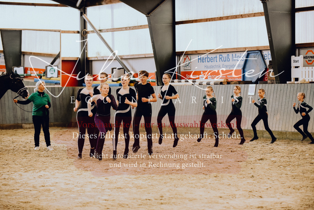 DSC_6934 | Pferde- und Turnierfotografie in Westsachsen. Pferdeportraits, Auftragszeichnungen und intuitive Kunst.