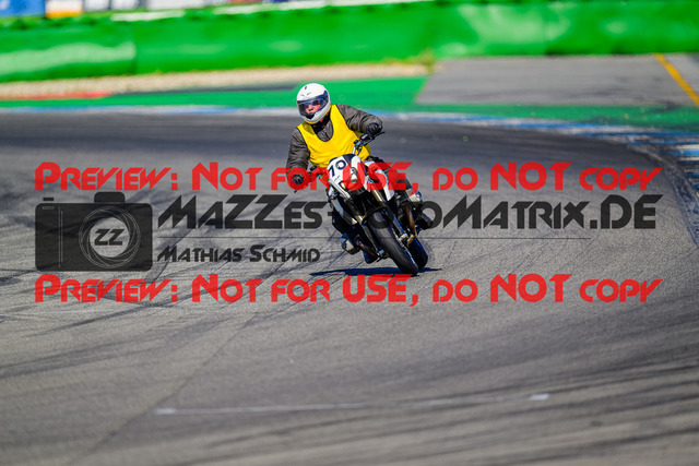 MaZZes_FotoMatrix_240520_6007705_8872 | INST