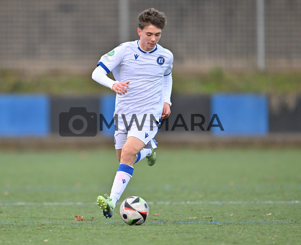 Fussball I Herren I Saison 2025-2026 I Bundesliga I 6. Spieltag I Eintracht Frankfurt - FC Bayern München  | MWMARA - Realisiert mit Pictrs.com