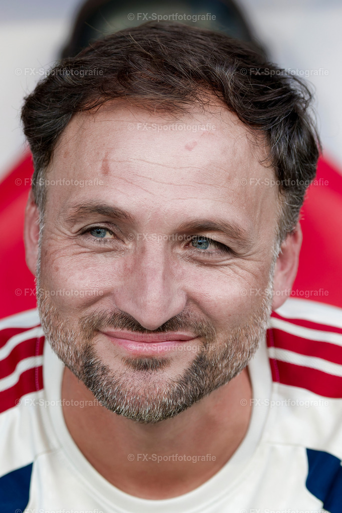 Supercup-Frauen-Bayern-Muenchen-vs-VfL-Wolfsburg 014 | Sportfotos und Eventgalerien von FX-Sportfotografie. Bilder von Fußball, Vereinsveranstaltungen und Events direkt ansehen und als Download bestellen. - Realisiert mit Pictrs.com