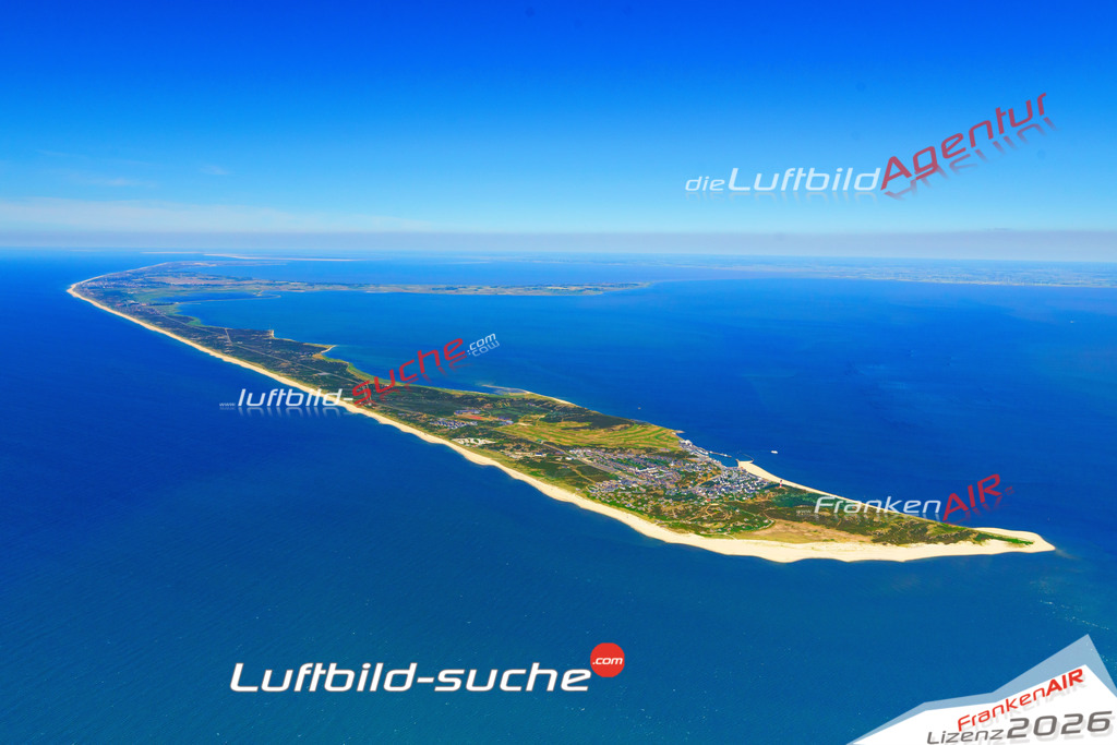 Das Luftbild der Stadt Sylt wurde 2018 vom Flugzeug heraus erstellt (keine Drohne) Aufnahmehöhe ca.400 Meter- hohe Auflösung für beste Druck-Qualität