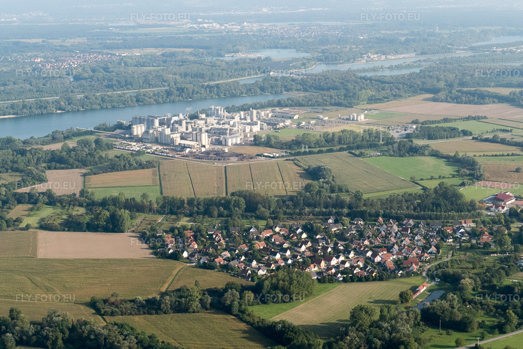 Vue aérienne: Vue de la ville à Beinheim dans le département Bas Rhin, France. Photo: P1000883.jpg prise le 15/09/2014 par Werner Riehm/FLY-FOTO.euRésolution de l'original: 5472 x 3648 px