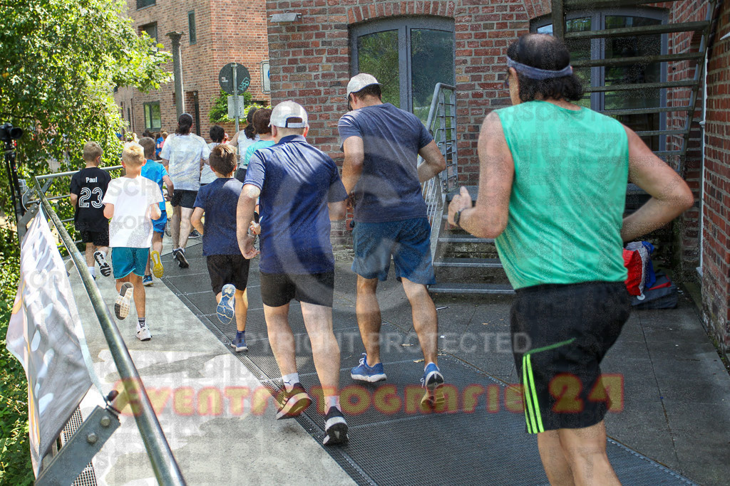 230624_1508_EV3_4416 | Sportfotografie im Rhein-Sieg Kreis, Köln, Bonn, NRW, Rheinland Pfalz, Hessen, etc. Unser Tätigkeitsfeld umfasst den Laufsport vom Volkslauf über den Marathon, Duathlon, Triathon bis zum Ultralauf wie Kölnpfad Ultra oder Schindertrail.