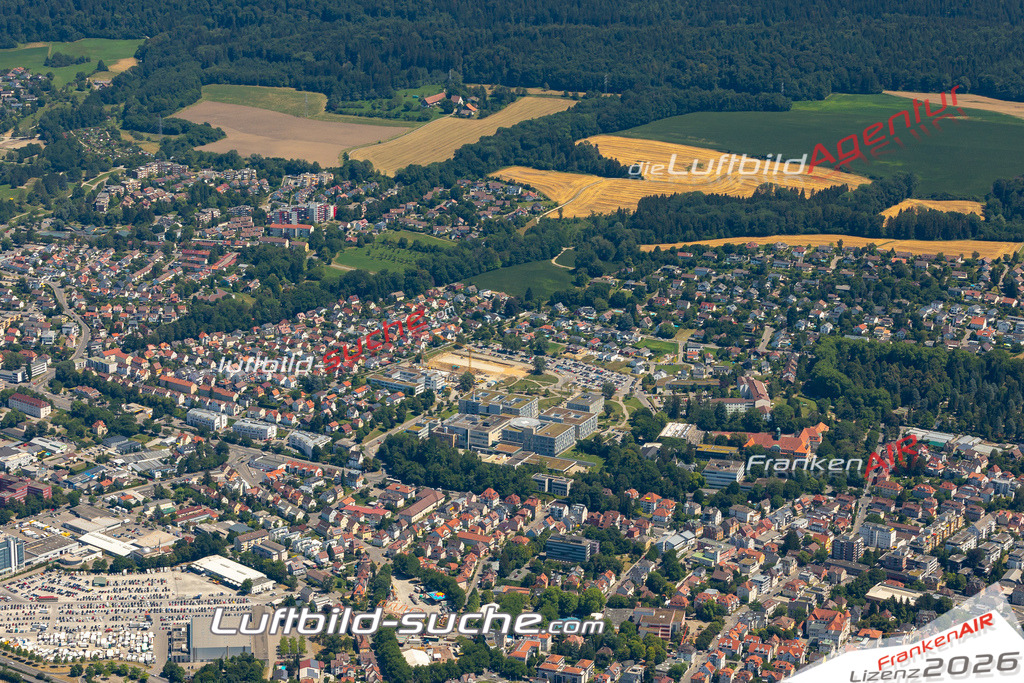 Aktuelles Luftbild von  Ravensburg - Die Luftaufnahme wurde 2022 mittels UL-Flugzeug erstellt ( keine Drohne ) - hochauflösende Kamera-Systeme von  Canon -Beste Qualität - Für grossformatige Ausdrucke geeignet. Die Geschenkidee !