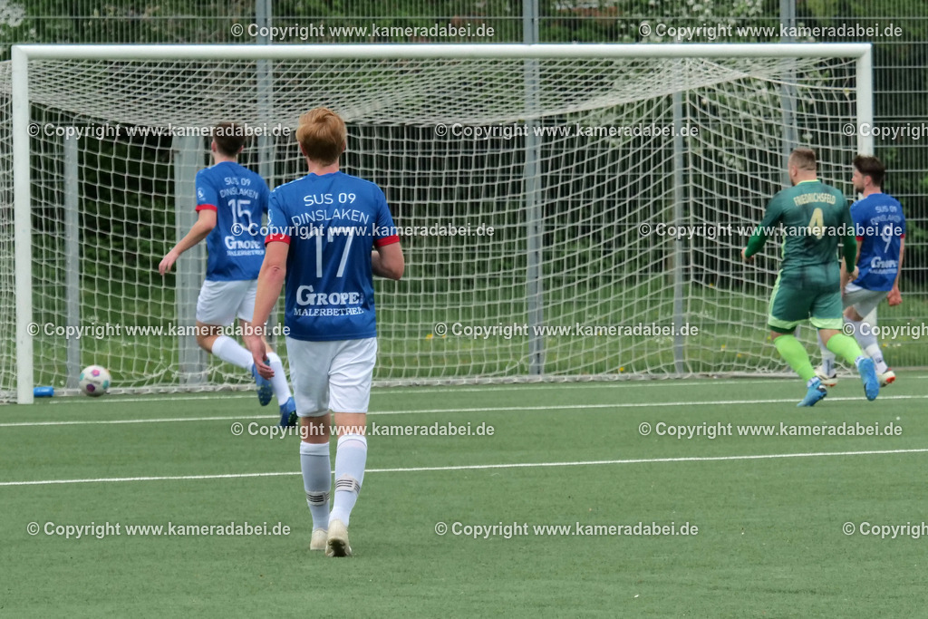 Fußball : Bezirksliga : SV 08/29 Friedrichsfeld - SUS 09 Dinslaken am 07.04.2024 | Fußball : Bezirksliga : SV 08/29 Friedrichsfeld - SUS 09 Dinslaken am 07.04.2024
 - Realisiert mit Pictrs.com