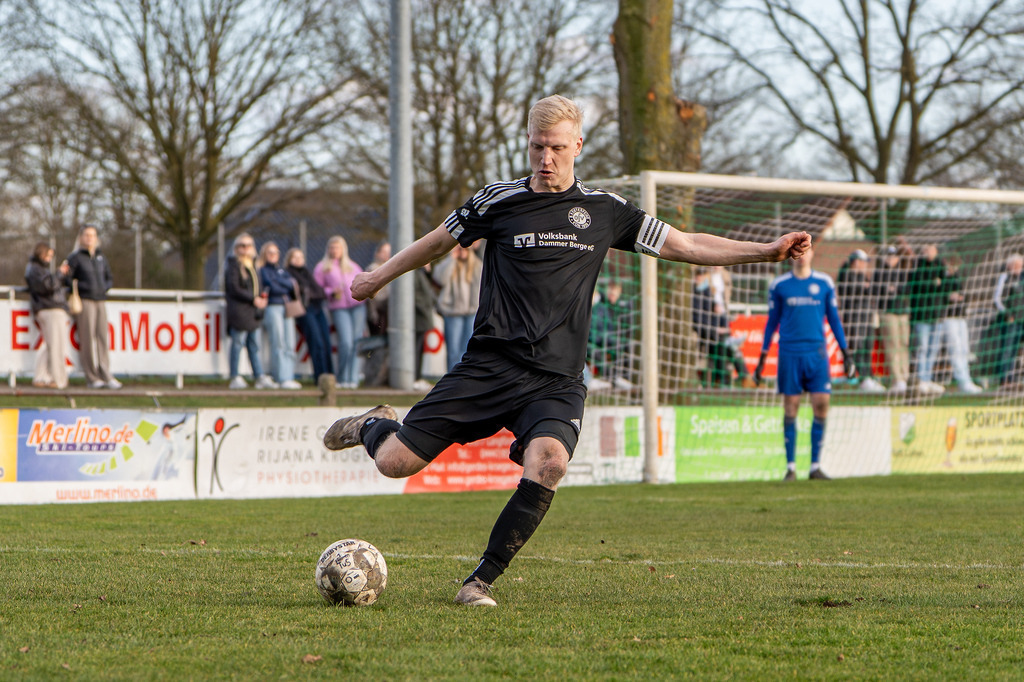 Fußball I Herren I Saison 2025-2026 I Bezirksliga Weser-Ems 4 I 21. Spieltag I TuS Lutten - SW Osterfeine I 4483 | jns.sportfotos - Realisiert mit Pictrs.com