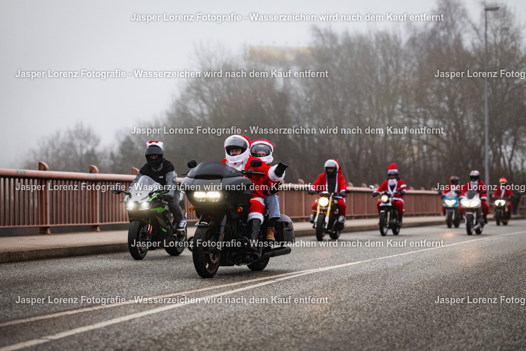 X-Mas Ride I Kiel I 2025 | Jasper Lorenz Fotografie - Realisiert mit Pictrs.com