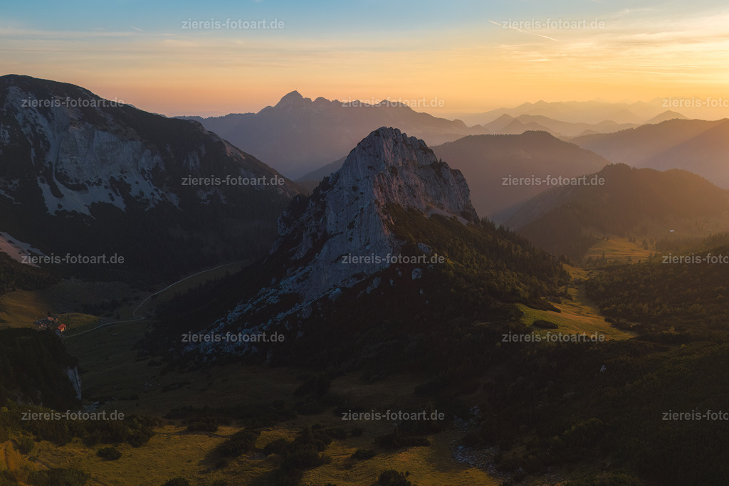 Sonnenaufgang an den Ruchenköpfen | Sonnenaufgang an den Ruchenköpfen - Realisiert mit Pictrs.com