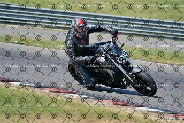 25bt04-0512 | markuskiefer.com - Realisiert mit Pictrs.com