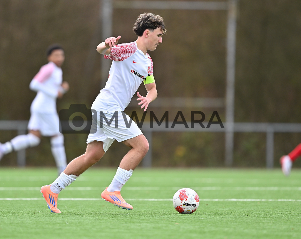 Fussball I Herren I Saison 2025-2026 I Bundesliga I 6. Spieltag I Eintracht Frankfurt - FC Bayern München  | MWMARA - Realisiert mit Pictrs.com