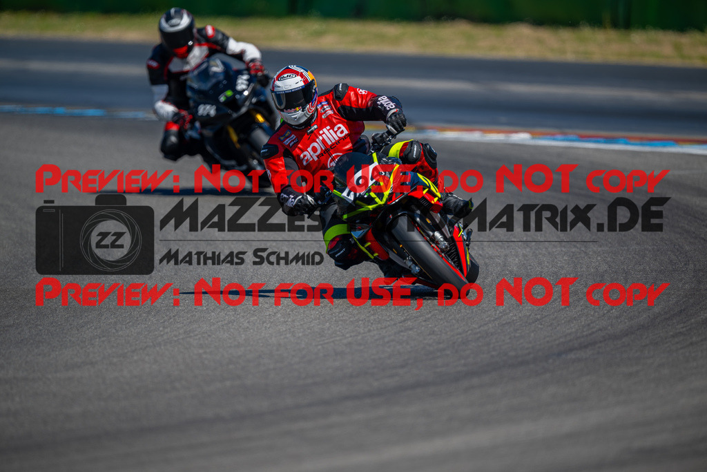 MaZZes-Fotomatrix-20260523-123105 | GRUEN