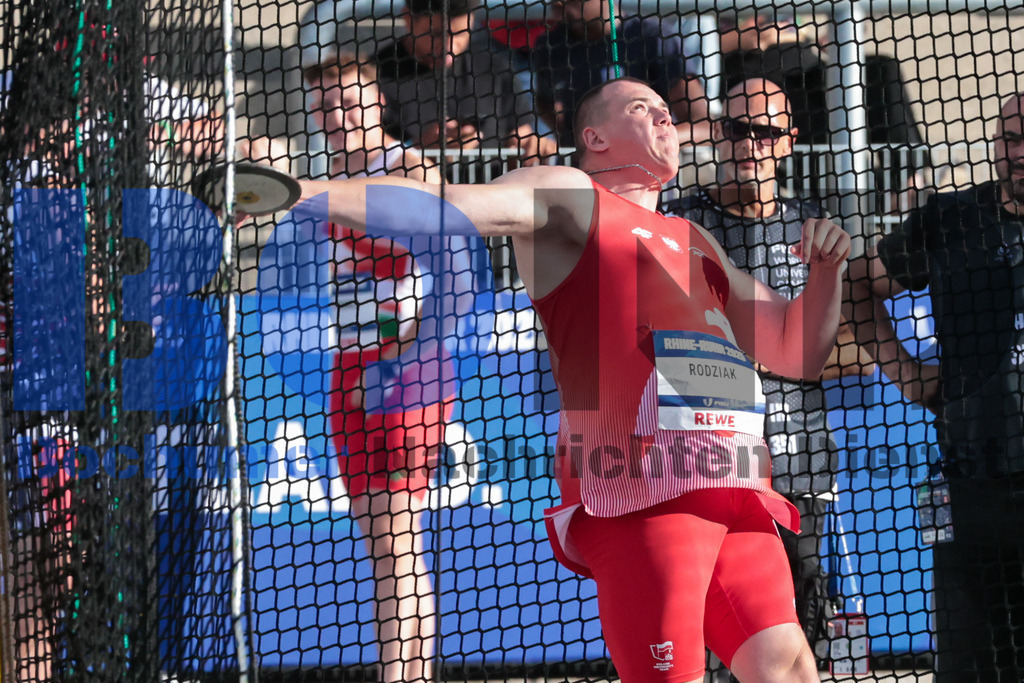 SES_RRGLAT20250721-87 | bond - Realisiert mit Pictrs.com