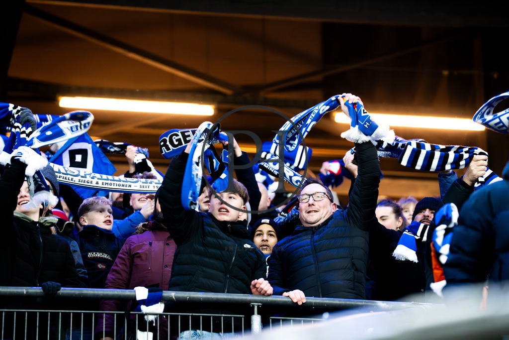 15.Spieltag HSV - SGE_SC-36 | Philipp-Heist - Realisiert mit Pictrs.com