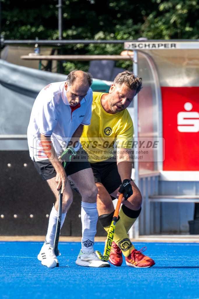 SFE_20240817_0026 | Krefeld, Deutschland, 17.08.2024:  European Cup for Recreational Hockey Players im KTHC Stadion Rot-Weiss Köln Tennis and Hockey Club am 17.08.2024 in Krefeld, Deutschland. (Foto von Stephan Fehrmann)Krefeld, Germany, 17.08.2024: European Cup for Recreational Hockey Players in KTHC Stadion Rot-Weiss Köln Tennis and Hockey Club at 17.08.2024 in Krefeld, Deutschland. (Foto from Stephan Fehrmann)