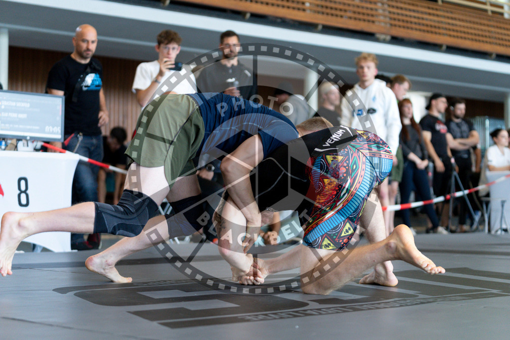 20240608PBB02464 | Fighters compete during the ILLCS VII summer edition luta livre competition in Hannover, Germany, on June 8, 2024.