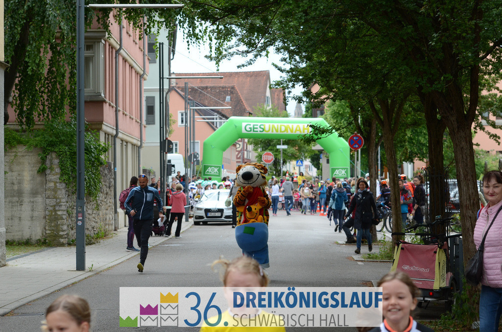 AOK Junior Cup 400m | 3Königslauf 2022 AOK Junior Cup 400m - Realisiert mit Pictrs.com