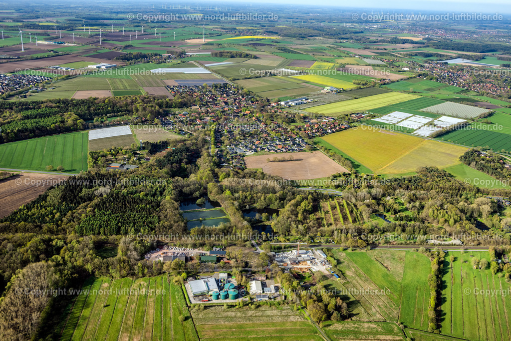Nottendorf_ELS_4977010523 | NOTTENSDORF 01.05.2023 Ortsansicht der Straßen und Häuser der Wohngebiete in Nottensdorf im Bundesland Niedersachsen, Deutschland. // Town View of the streets and houses of the residential areas in Nottensdorf in the state Lower Saxony, Germany. Foto: Martin Elsen