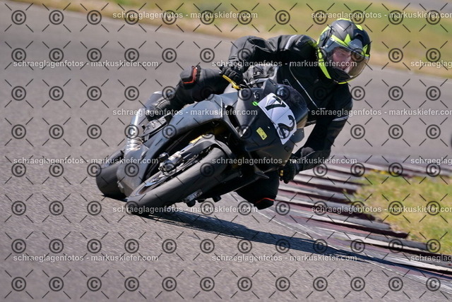 26bt05-0689 | markuskiefer.com - Realisiert mit Pictrs.com
