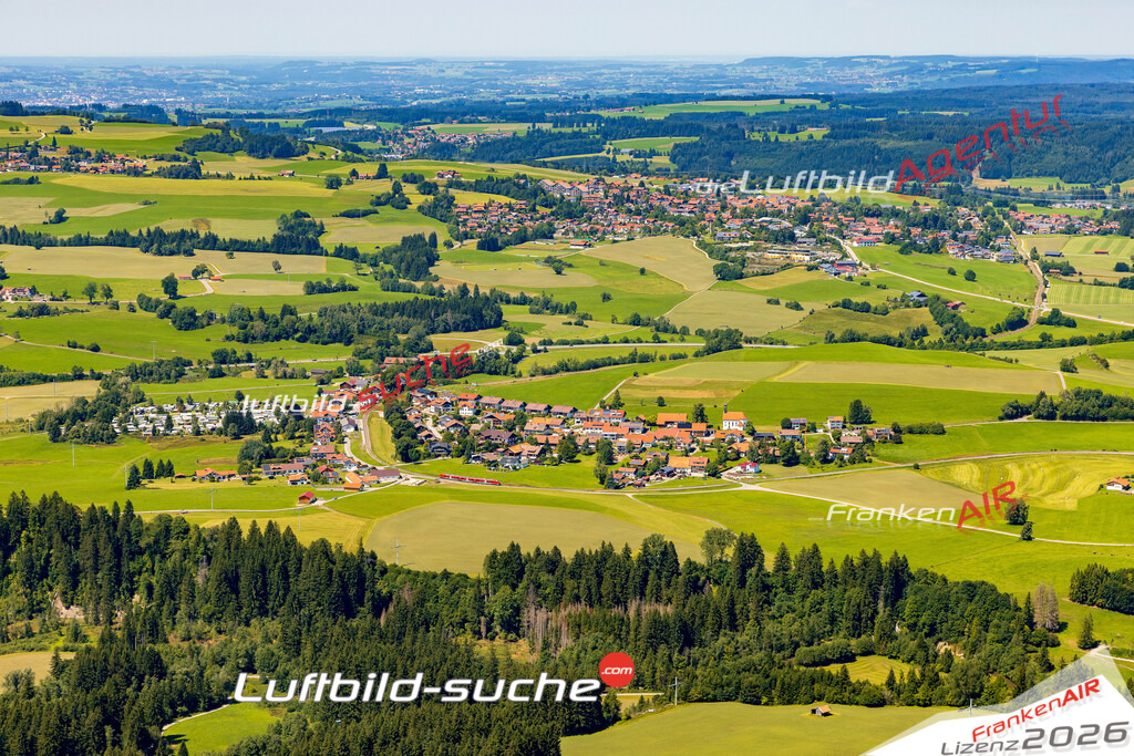 Schöne Luftaufnahme als Geschenk in Haslach Oy-Mittelberg - Die Luftbildaufnahme wurde 2025 vom UL-Flugzeug heraus erstellt ( keine Drohne ) - Hochauflösende Luftaufnahme -Nicht vergleichbar mit Google Maps oder Satelittenbilder- Die Geschenkidee !Mit Lizenz und Bildrechte bestellbar