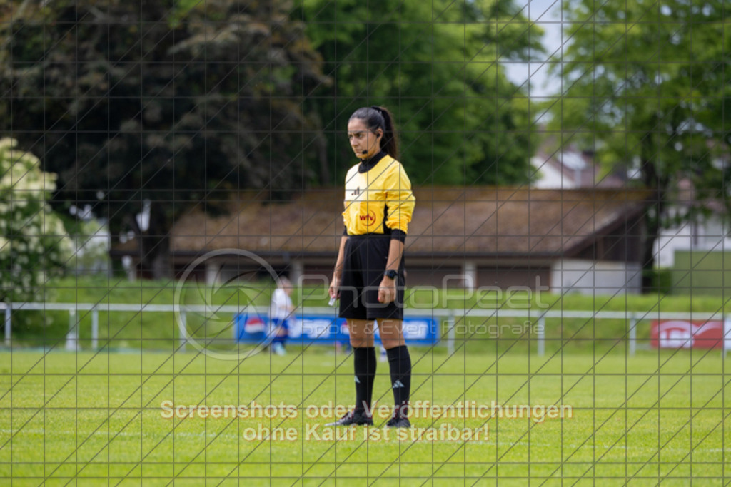 20250529_141032_0902 | #,  SGM Wendlingen-Ötlingen II (blau) vs. 1.FC Donzdorf II (schwarz), Fussball, Frauen-Bezirkspokal Finale Saison 2024/2025, Rasenplatz VfL Stadion Kirchheim, Jesinger Straße 105, 73230 Kirchheim, 29.05.2025 - 13:00 Uhr,Foto: PhotoPeet-Sportfotografie/Peter Harich