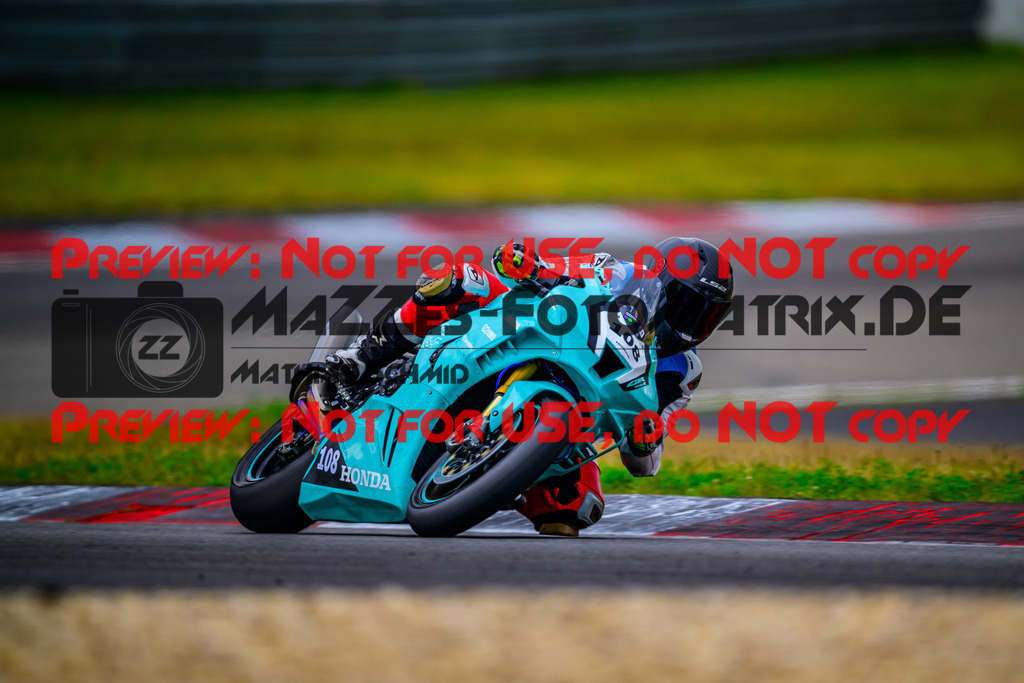 MaZZes_Fotomatrix_20250527_6007705_2101-2 | WEISS