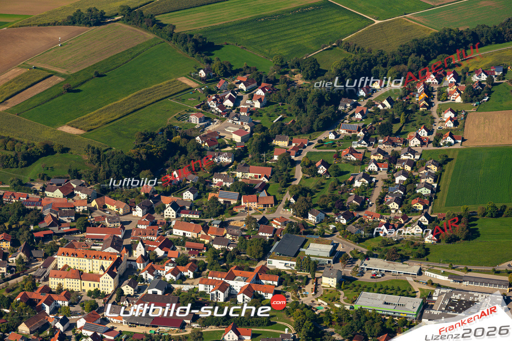 Die Luftaufnahme Schweinspoint - Marxheim wurde 2021 mittels Flugzeug (keine Drohne) erstellt. Hohe Auflösung -für große Poster und Wandbilder geeignet!