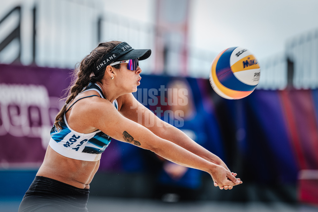 Beachvolleyball | Frauen | German Beach Tour 2024 | Tourstop Bremen | 09.06.2024 | Andressa Cavalcanti Ramalho nimmt den Ball an