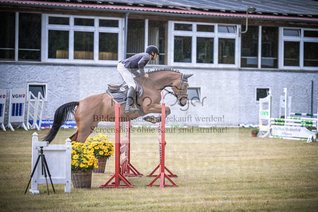 DOS_1295 | Entdecke hochwertige Reitturnierfotos von Foto Oger. Professionell, emotional und authentisch – jetzt Lieblingsmomente im Shop bestellen.Deutschlandweite Turnierfotografie. - Realisiert mit Pictrs.com