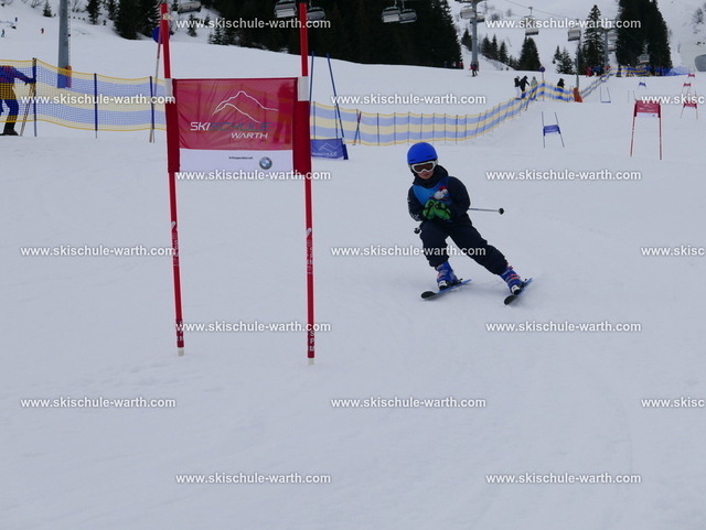 Valentina (1) | Photos von der Skischule Warth - Realisiert mit Pictrs.com