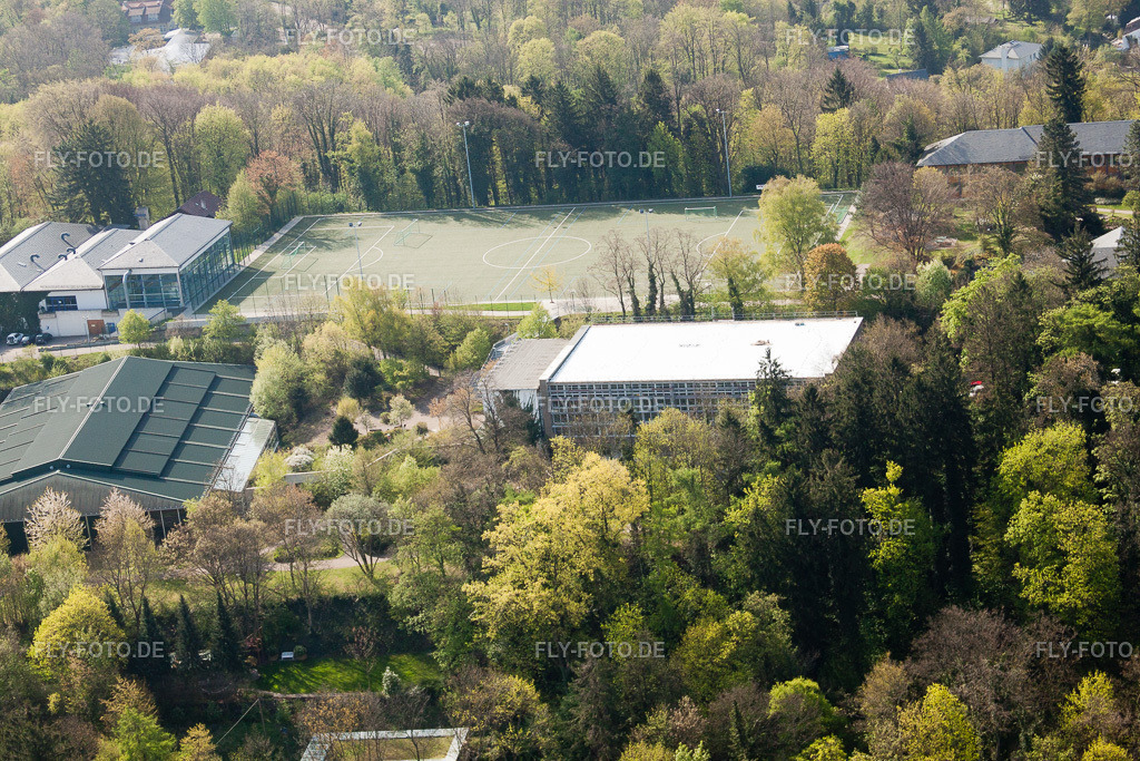 Durlach, Sportschule Schöneck hinterm Turmberg | Luftbild: Durlach, Sportschule Schöneck hinterm Turmberg im Ortsteil Durlach in Karlsruhe im Bundesland Baden-Württemberg in Deutschland. Foto: IMG_26090.jpg vom 23.04.2010 durch Werner Riehm/FLY-FOTO.de - Realisiert mit Pictrs.com
