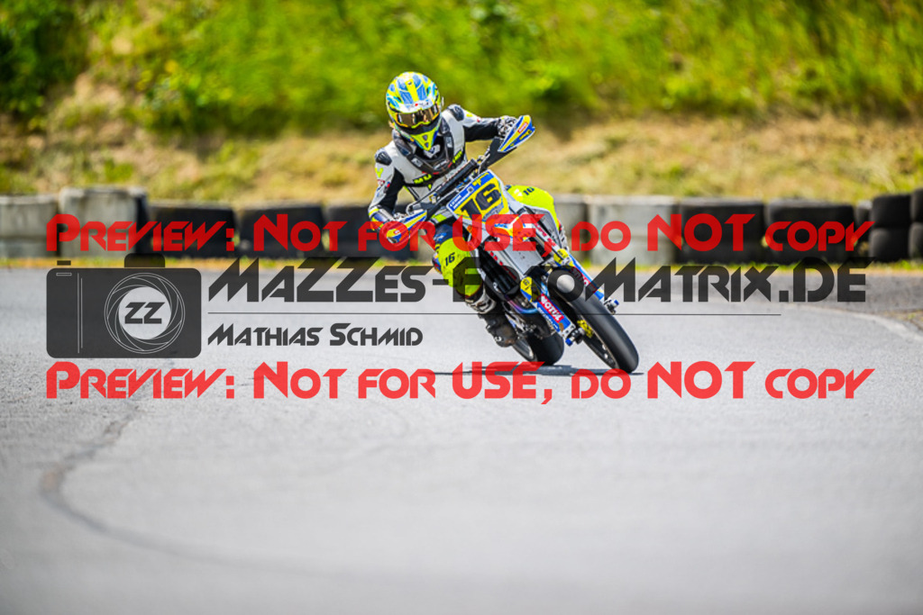 MaZZes_FotoMatrix_220528_0956 | Fotograf Mathias Schmid
Sportfotograf,
Eventfotograf,
Hochzeitsfotograf,
Portraitfotograf