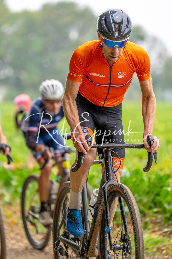 Ralf Eppink Photography 20251011_DSC00434 | Sportfotografie, Eventfotografie, Porträtfotografie, Radsport Fotograf, Triathlon Fotograf, Düsseldorf Fotograf, Köln Fotograf, Actionfotografie, Teamfotografie, Peoplefotografie, Business Portraits, Veranstaltungsfotografie, Reportagefotografie - Realisiert mit Pictrs.com