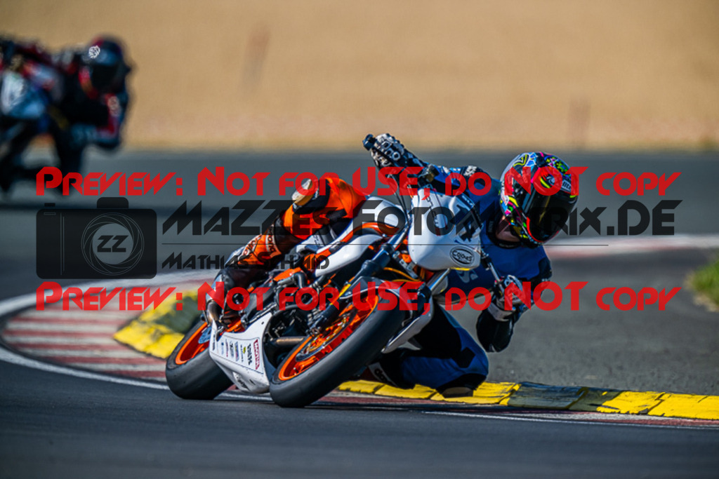 MaZZes_FotoMatrix_220722_1434 | TWIN