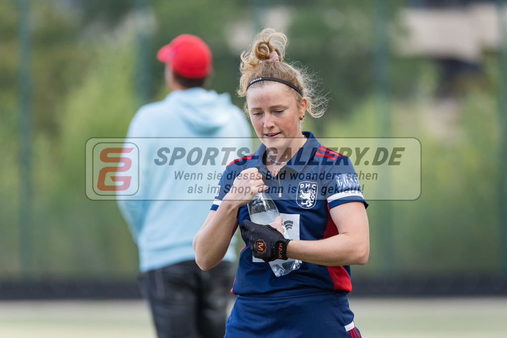 HK_20220925_100105 | 1. Bundesliga Damen Düsseldorfer HC - Berliner HC  am 25.9.2022 DHC Düsseldorf, Düsseldorf , Maike Schaunig ( Düsseldorfer HC #21 )