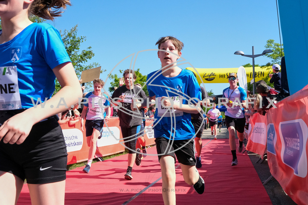 ..... | LINZ,AUSTRIA,27.April 24, Int. 3 Brückenlauf Linz  , Image shows: Photo: WAPICS / Michael ring