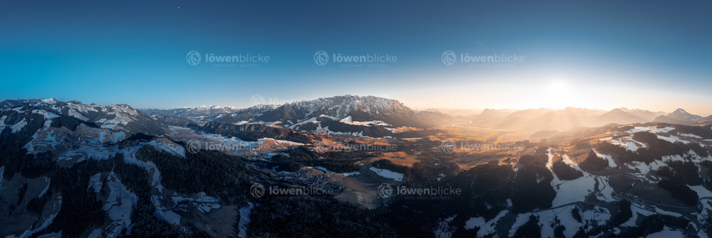 Wilder Kaiser vom Chiemgau aus im Winter | löwenblicke | shop