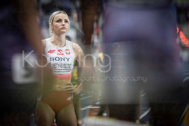 World Athletics Indoor Championships Kujawy Pomorze 26, 21.03.2026 | TORUN, POLAND - MARCH 21:  Justyna SWIETY-ERSETIC (POL) poses before the start of the 4x400m mixed relays of the World Athletics Indoor Championships Kujawy Pomorze 26 on day 2 / session 1 at Kujawsko-Pomorska Arena Torun on March 21, 2026 in Torun, Poland. 